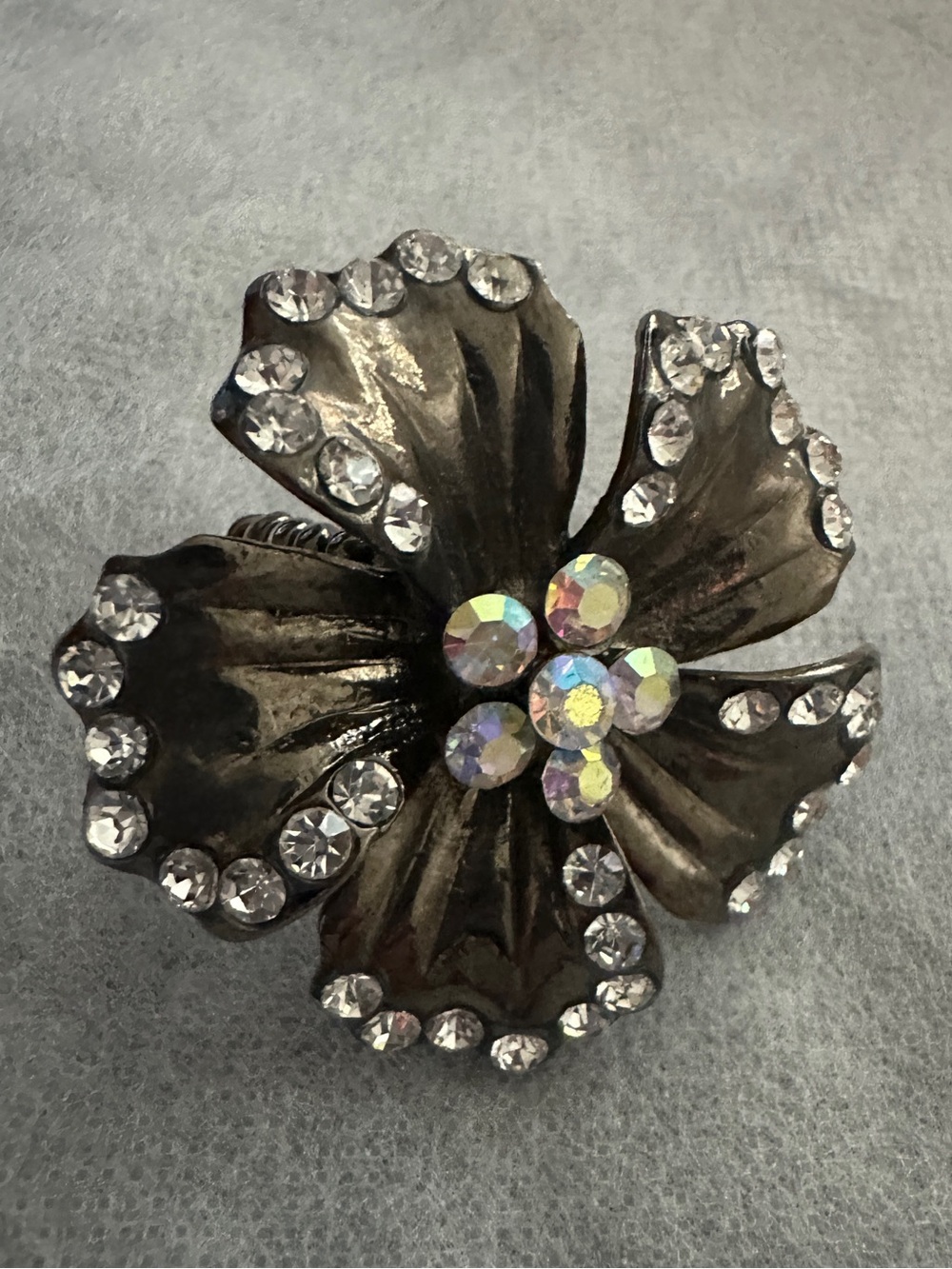 Cocktail Ring With Rhinestone Flower